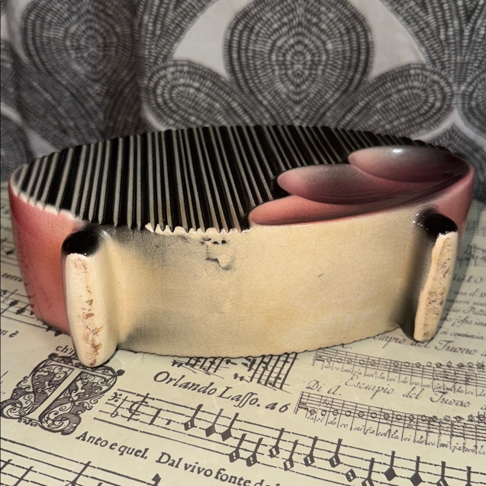 Royal Copley "Riddle" pattern footed ceramic planter - Picture 9 of 9